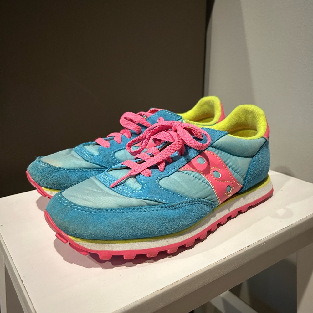 Saucony bright kicks